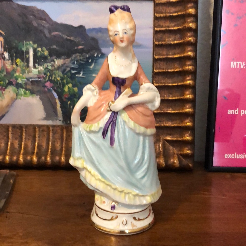 Porcelain Ceramic Pottery Lady Figurine